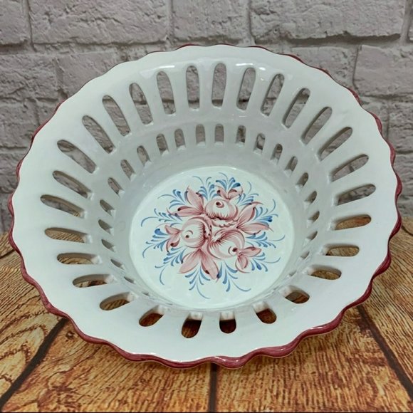 Vintage R.C. Cal Fruit Bowl Scalloped Hand Painted ceramic floral pottery - Picture 1 of 5